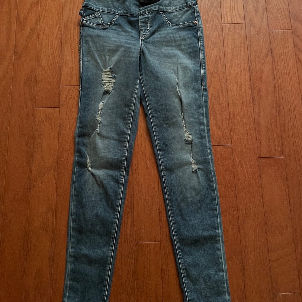 Like new rock and republic fever pull on skinny 8